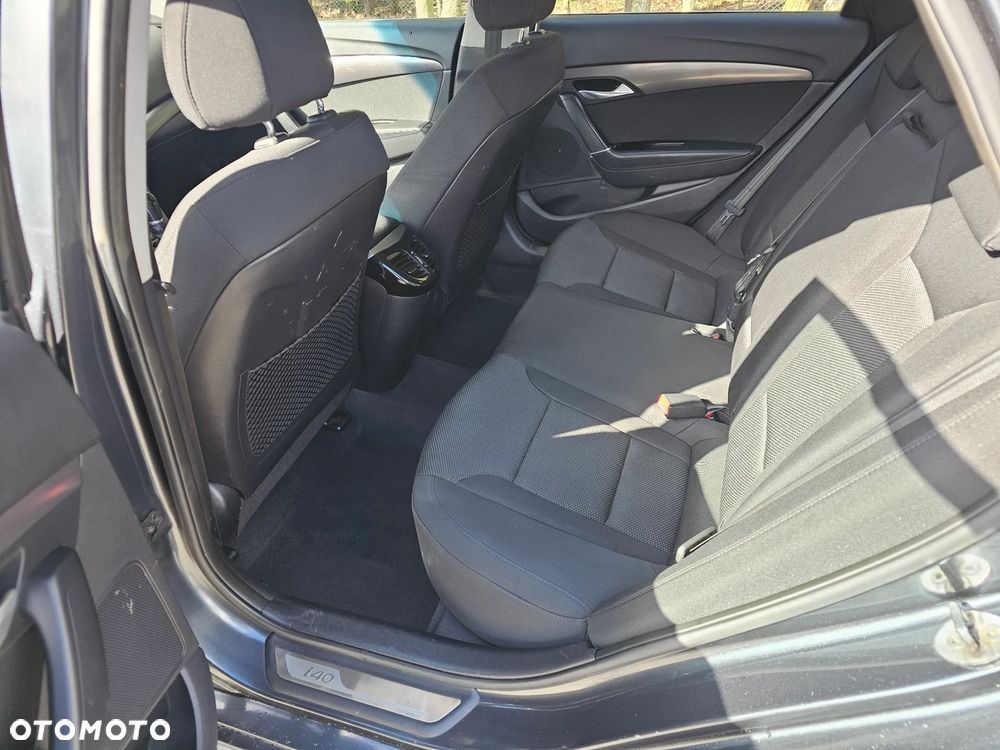 Hyundai i40 i40cw 1.7 CRDi Automatik Fifa World Cup Edition Gold - 8