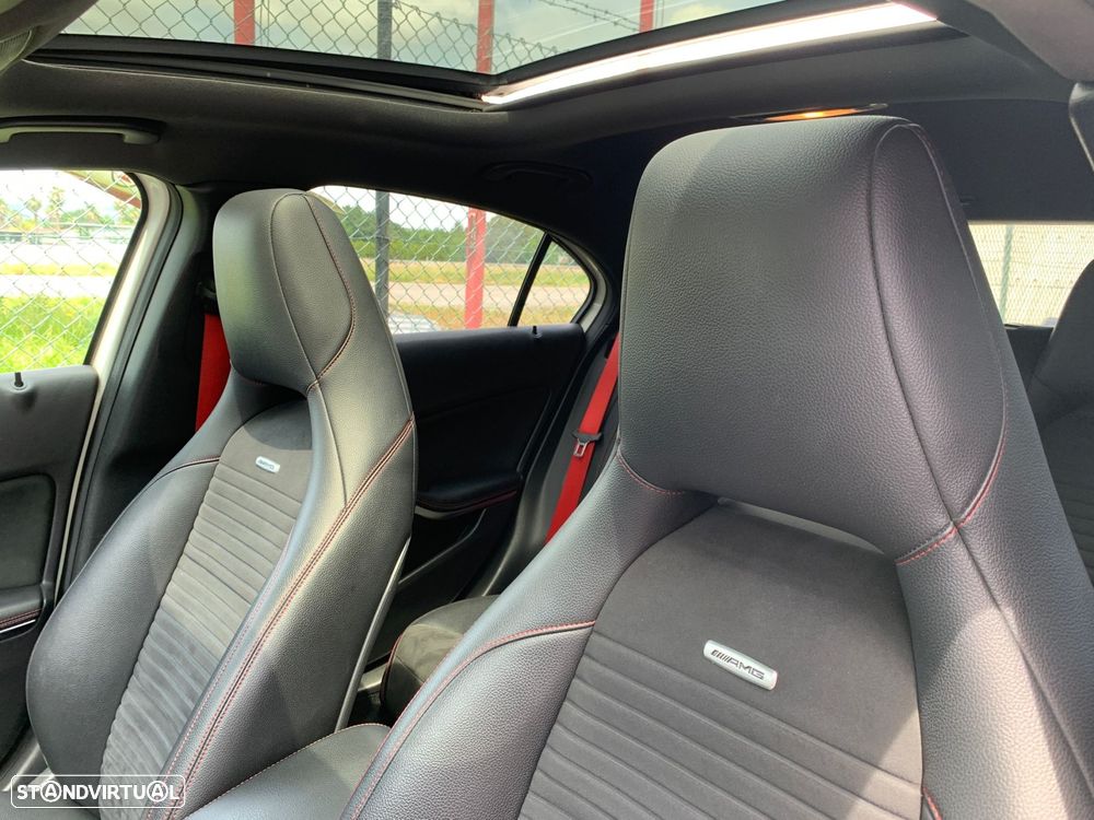 Mercedes-Benz A 45 AMG 4-Matic - 12