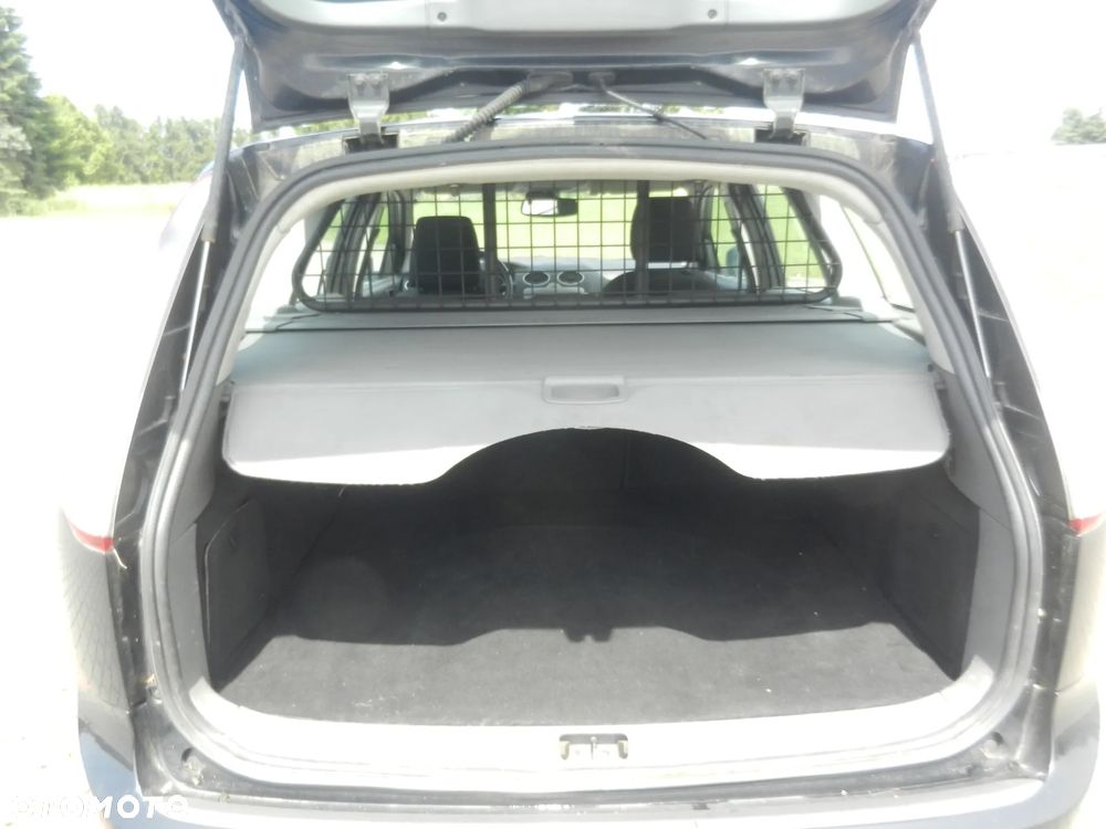 Ford Focus - 26