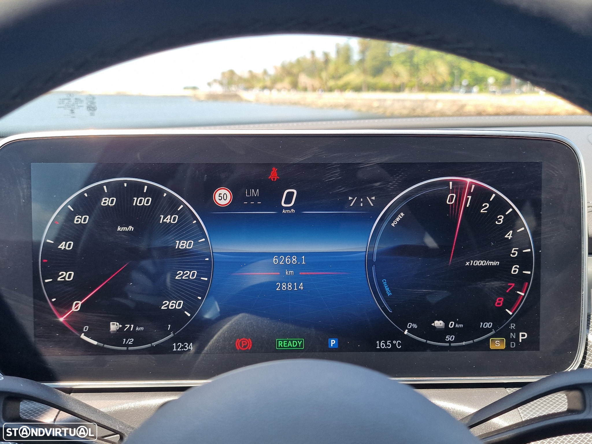 Mercedes-Benz C 300 e AMG Line - 23