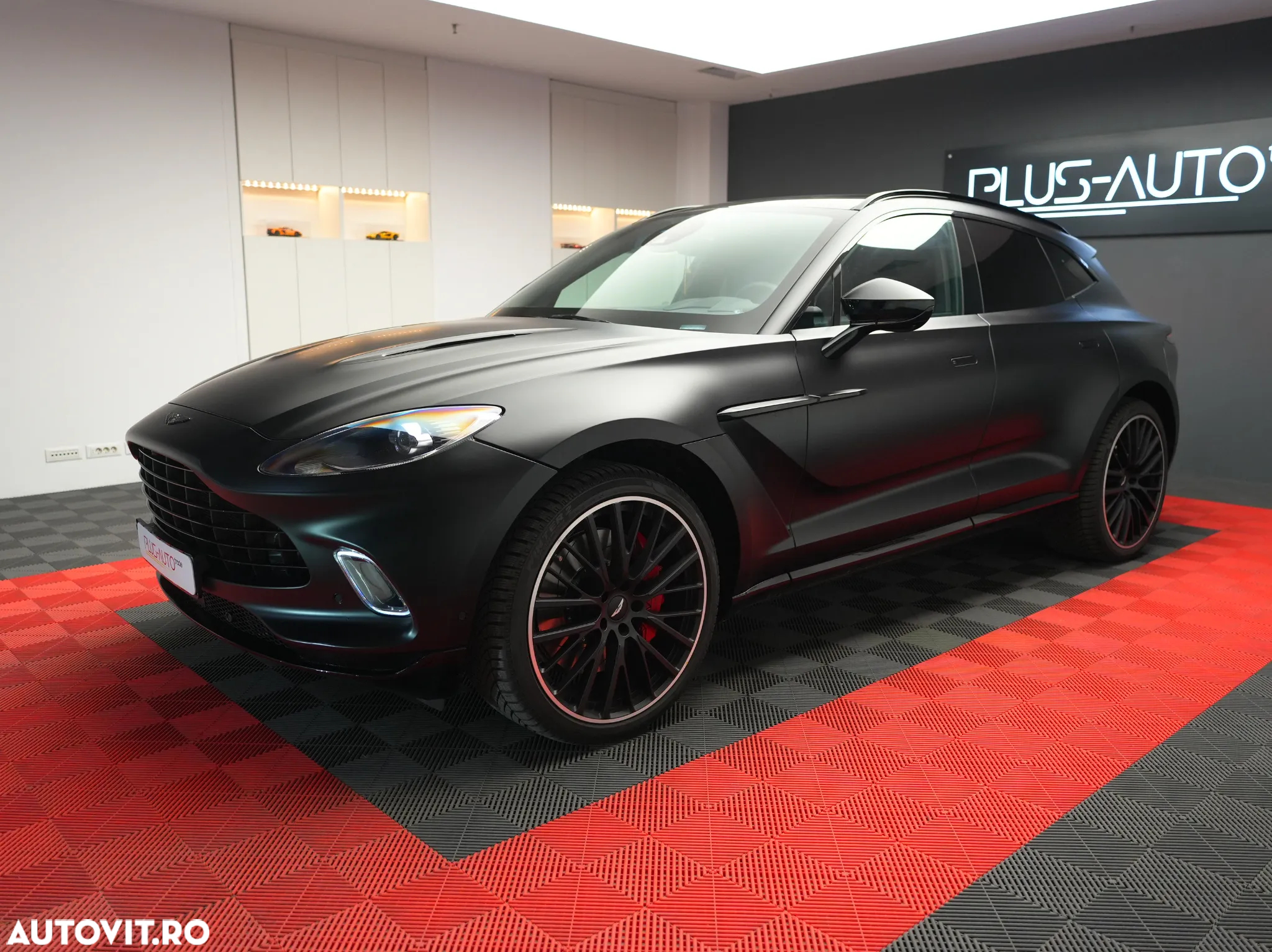 Aston Martin DBX Standard - 2