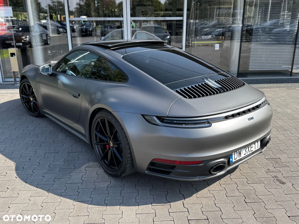Porsche 911 Carrera 4S - 8
