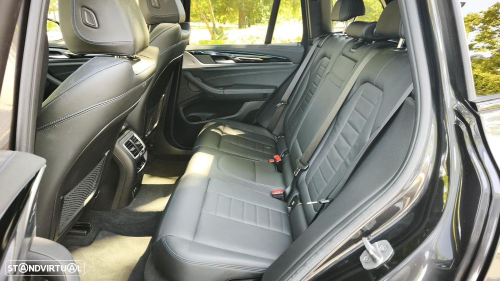 BMW iX3 M Sport Impressive - 3