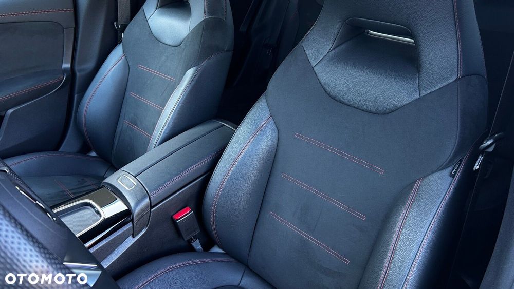 Mercedes-Benz CLA 200 mHEV AMG Line 7G-DCT - 12