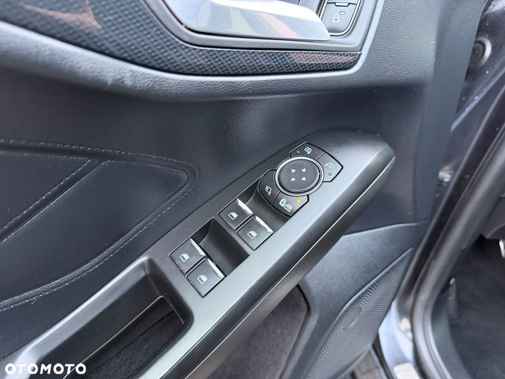 Ford Focus - 28
