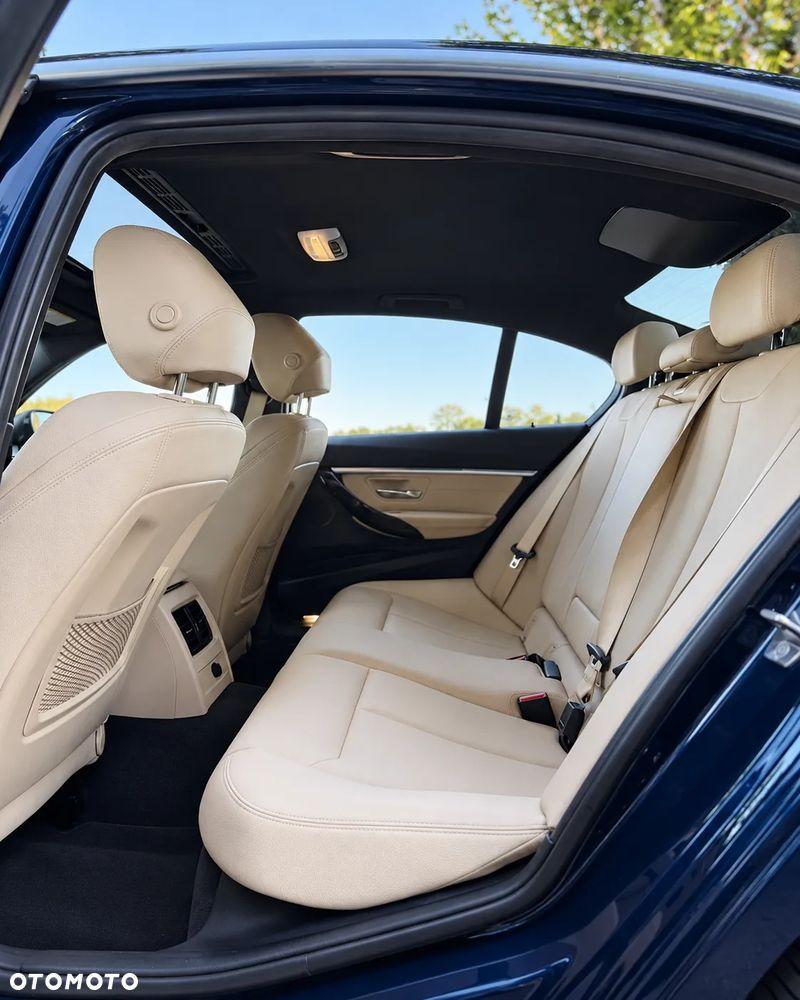 BMW Seria 3 330i Luxury Line sport - 16