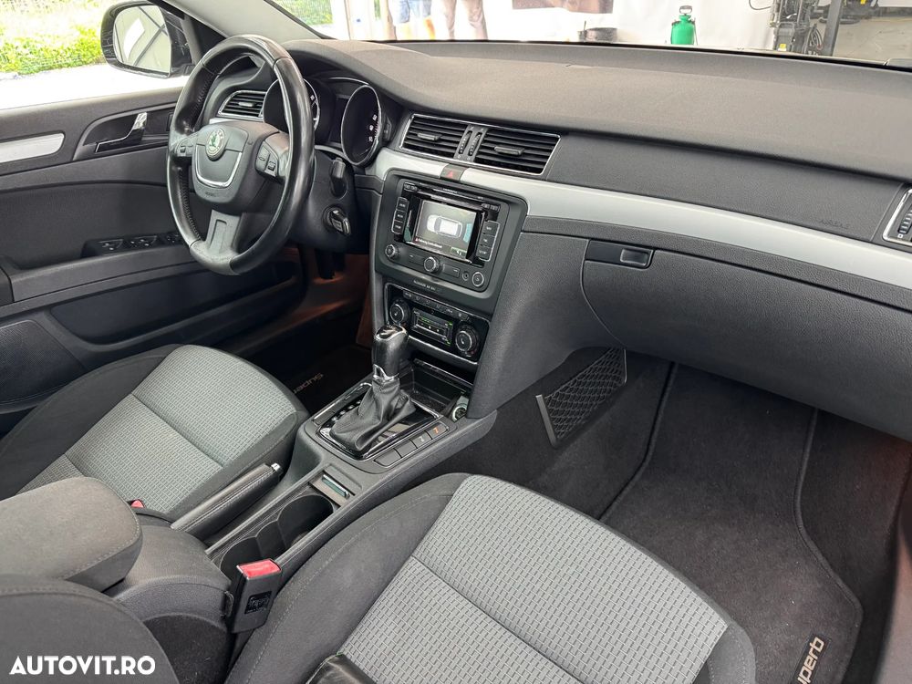 Skoda Superb 2.0 TDI Green tec DSG Exclusive - 19