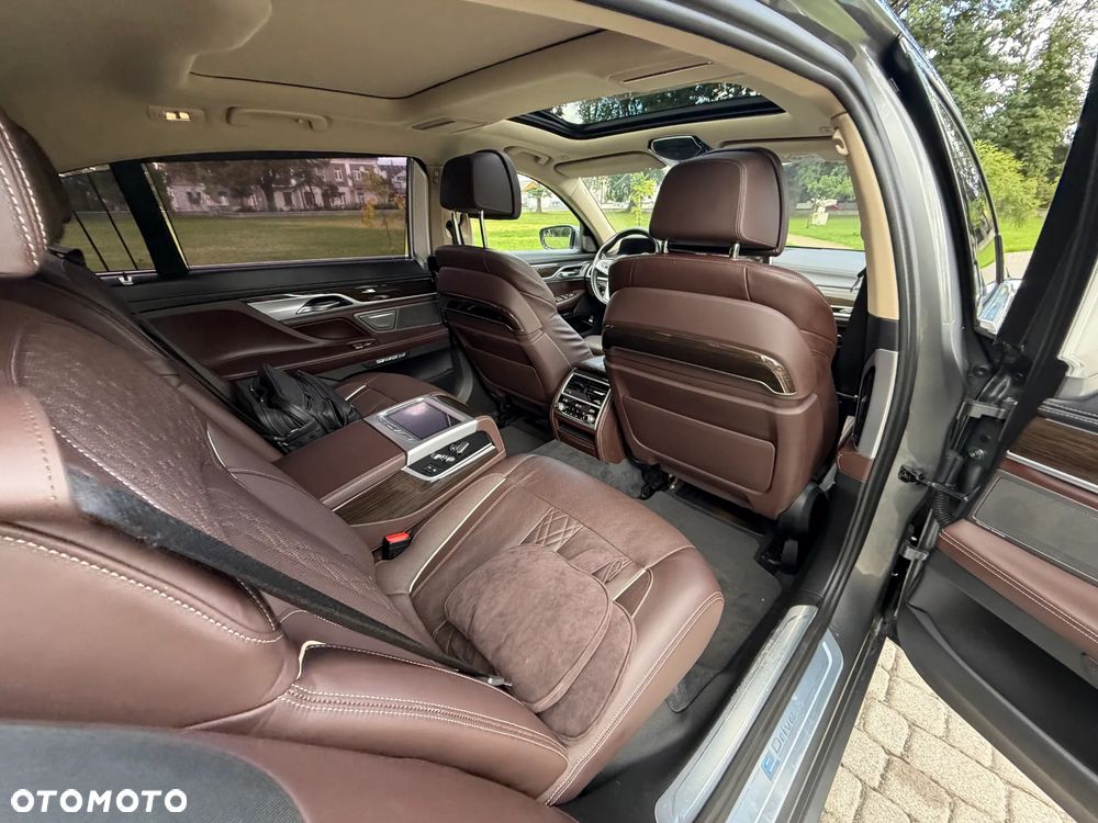 BMW Seria 7 740Le iPerformance - 7
