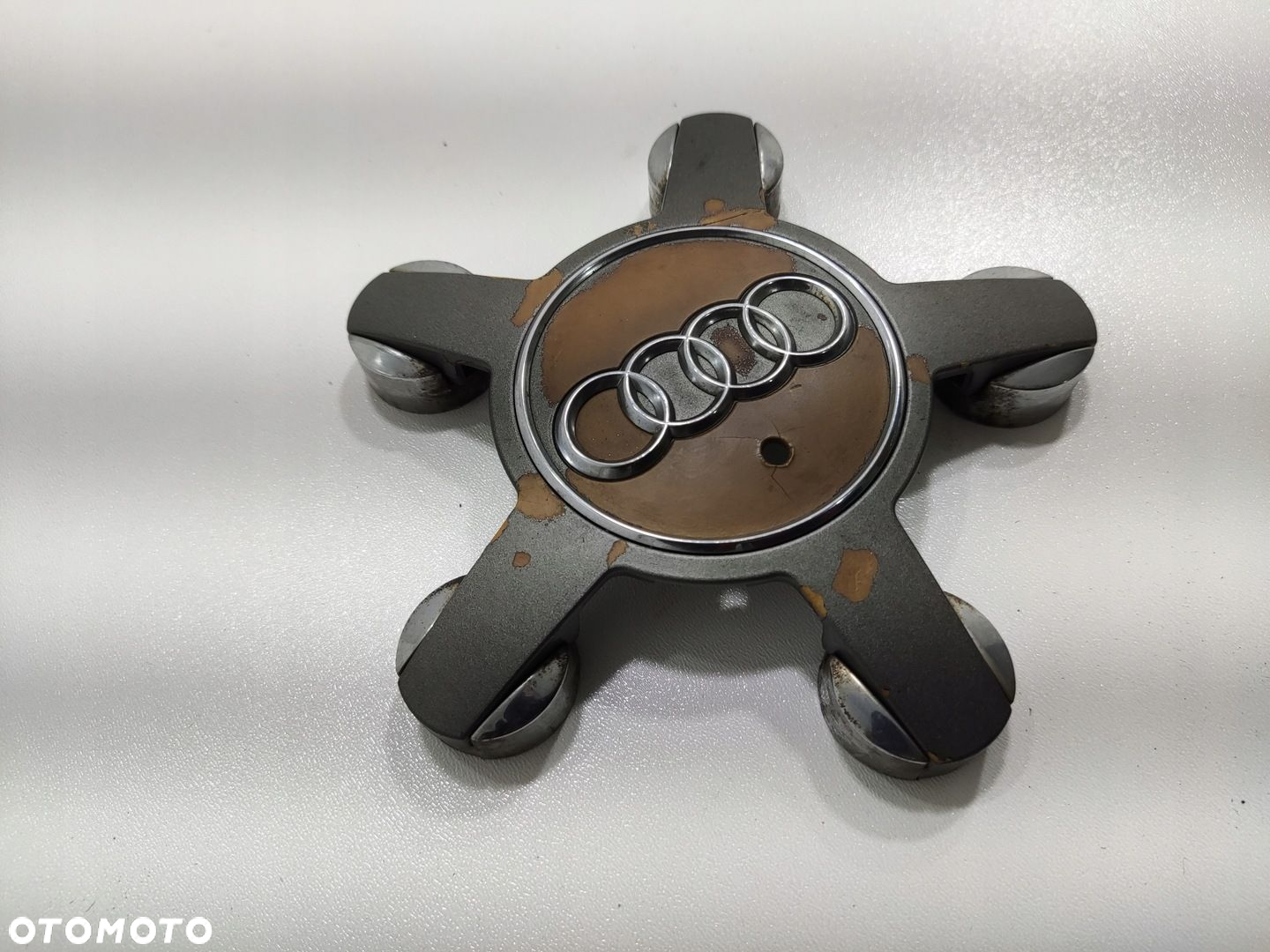 ORYGINALNY KOŁPAK DEKIELEK FELGI ALUMINIOWEJ AUDI A4 A5 Q5 I 4F0601165N - 3