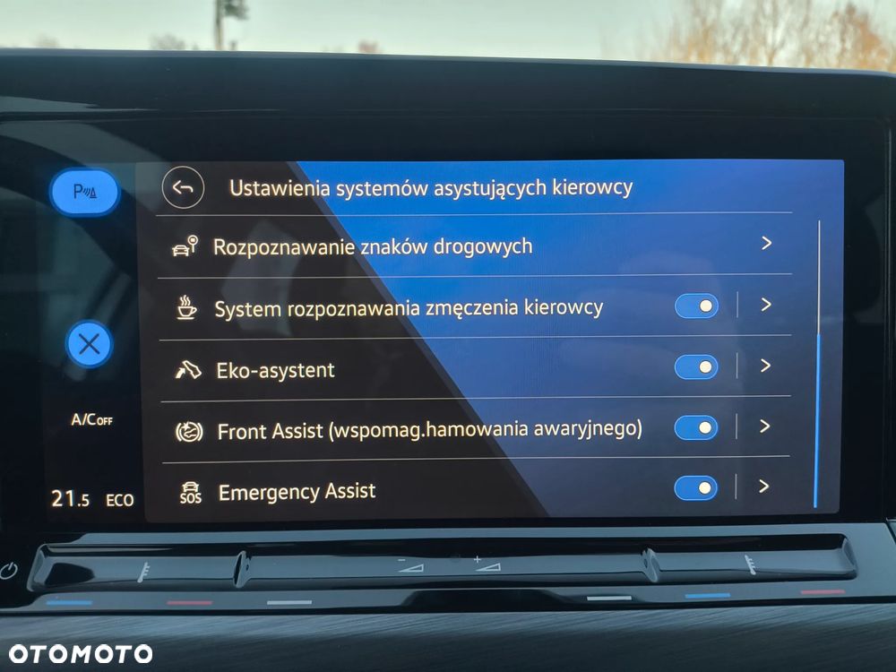 Volkswagen Golf - 31