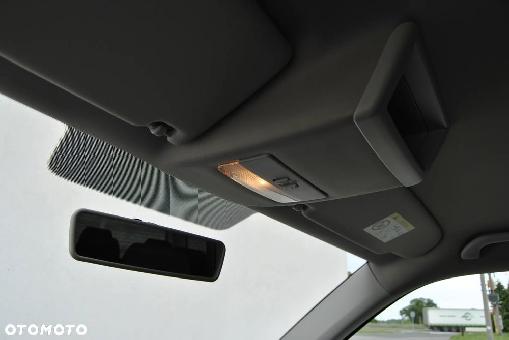 Volkswagen Caravelle L1 Trendline - 30