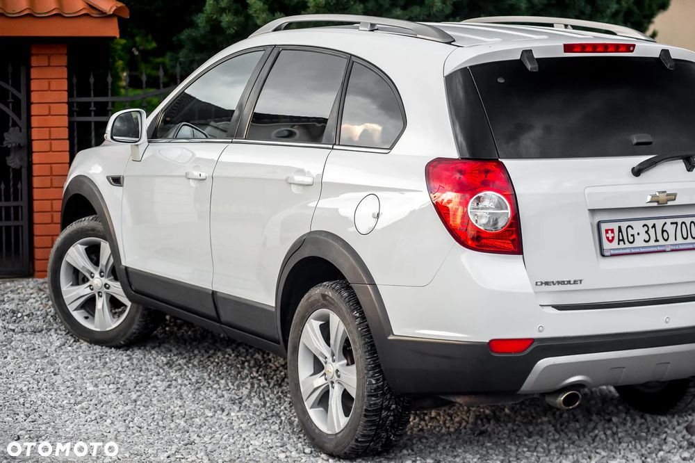 Chevrolet Captiva 2.4 AWD Automatik LT+ - 8