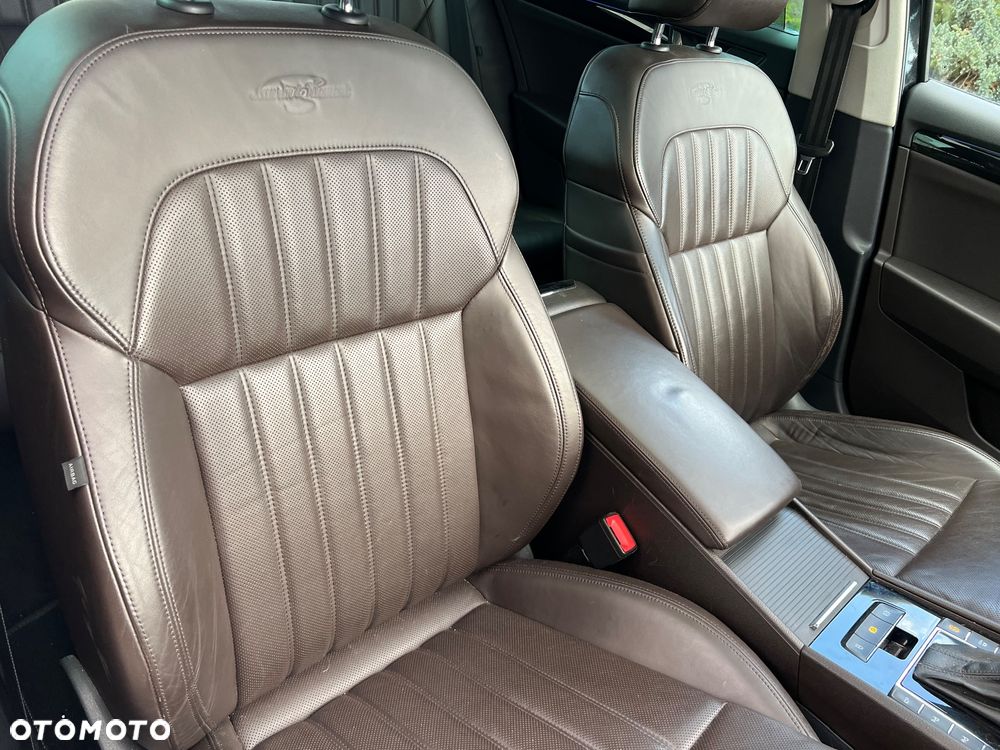 Skoda Superb 2.0 TDI DSG L&K - 34
