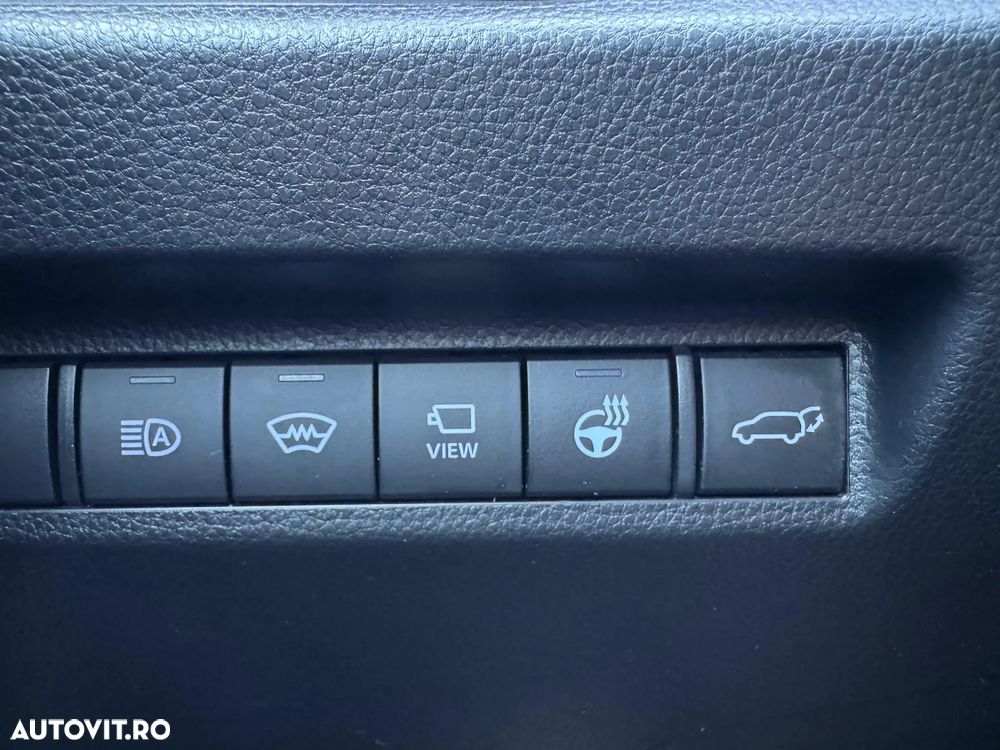 Toyota RAV4 2.5 VVT-iE 4x4 Luxury Premium - 18