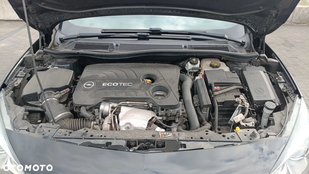 Opel Astra 1.6 T SIDI Enjoy S&S - 8