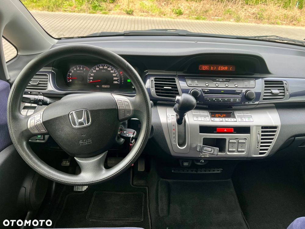 Honda FR-V - 9