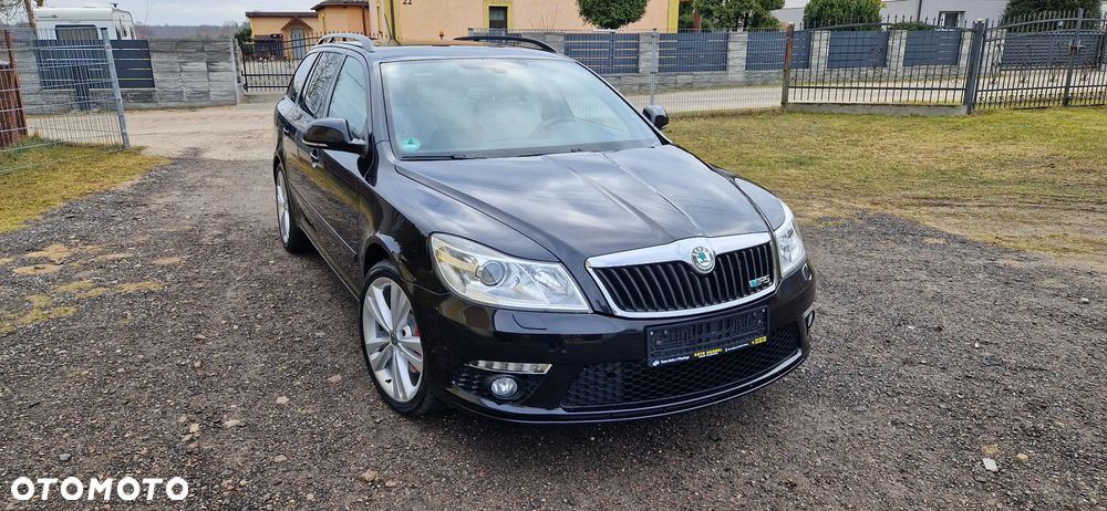 Skoda Octavia 2.0 TSI RS - 10