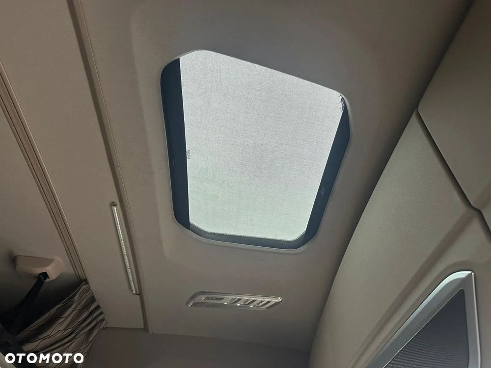 DAF XG 530 FT STANDARD STOCK (31950) - 10