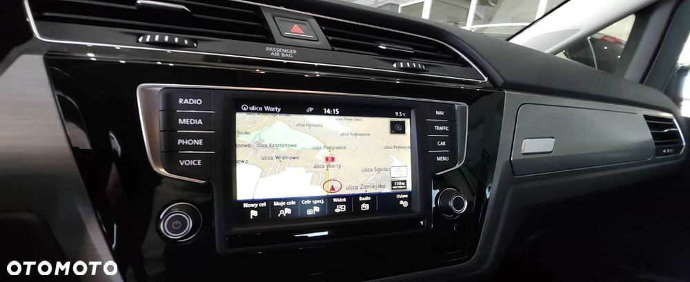 Volkswagen Touran - 10