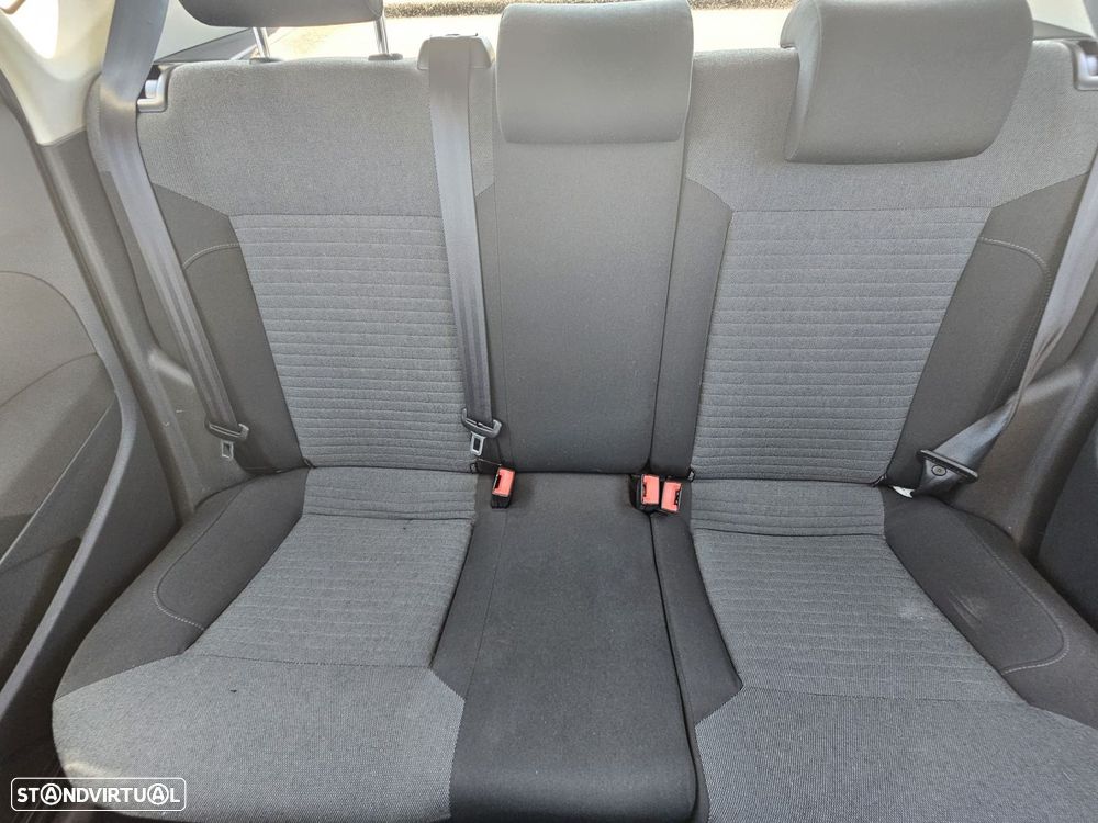VW Polo 1.6 TDI Confortline BlueMotion - 23