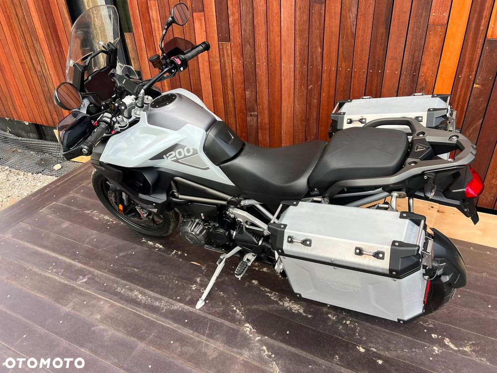 Triumph Tiger - 16