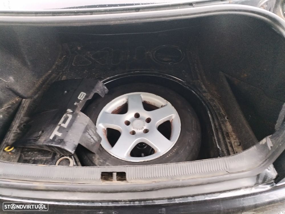 Audi A4 1.9 TDI Attraction - 7