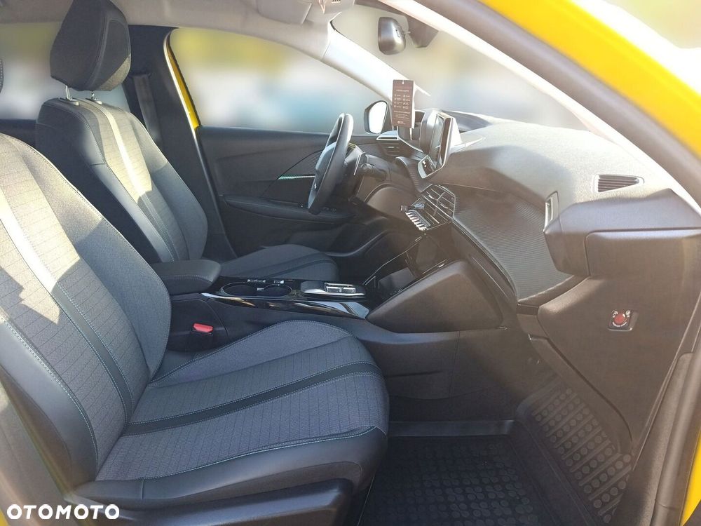 Peugeot 208 1.2 T Allure S&S - 10