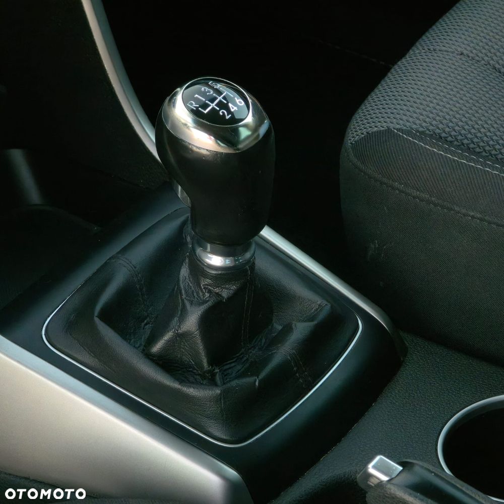 Hyundai i30 blue Kombi 1.6 GDi Passion - 30