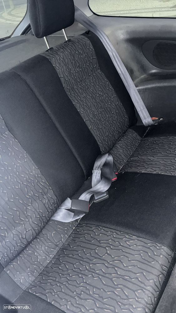 Mitsubishi Colt 1.6 GLX - 2