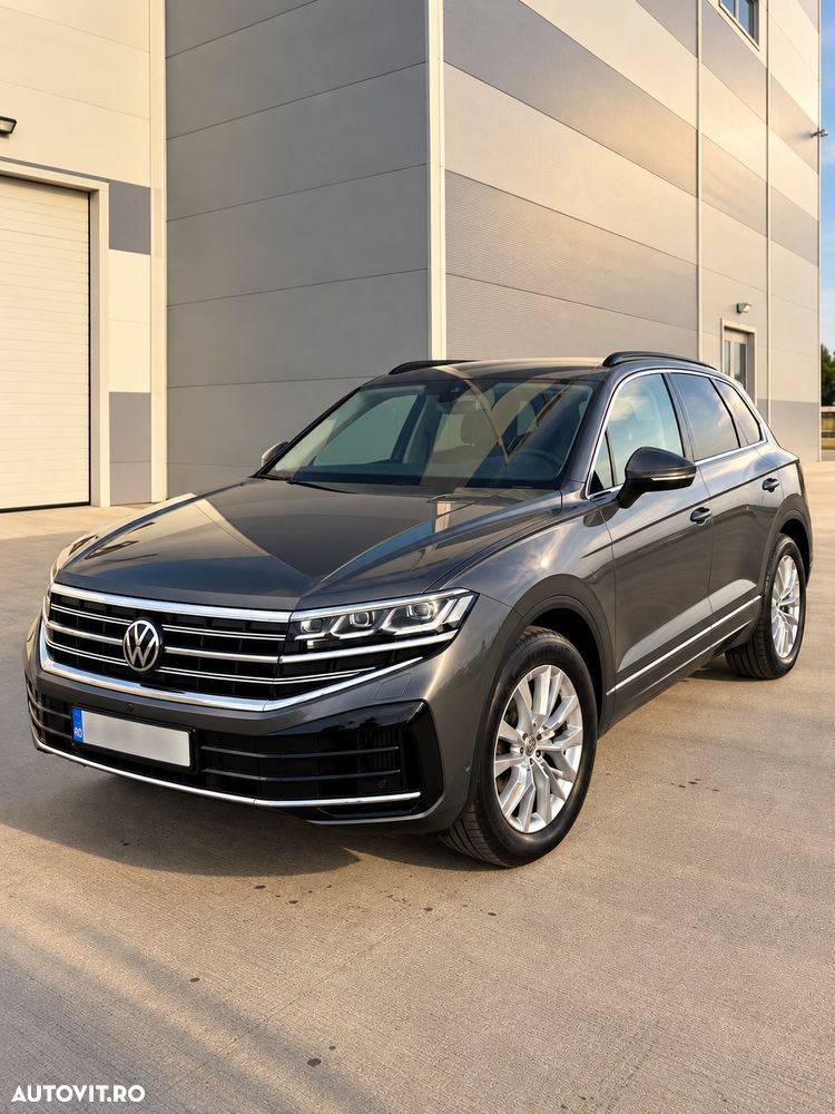 VOLKSWAGEN Touareg
