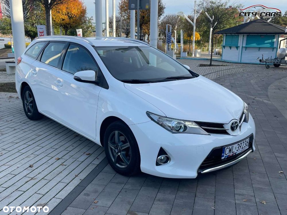 Toyota Auris - 11