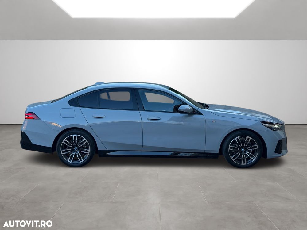 BMW Seria 5 520i Aut. - 36