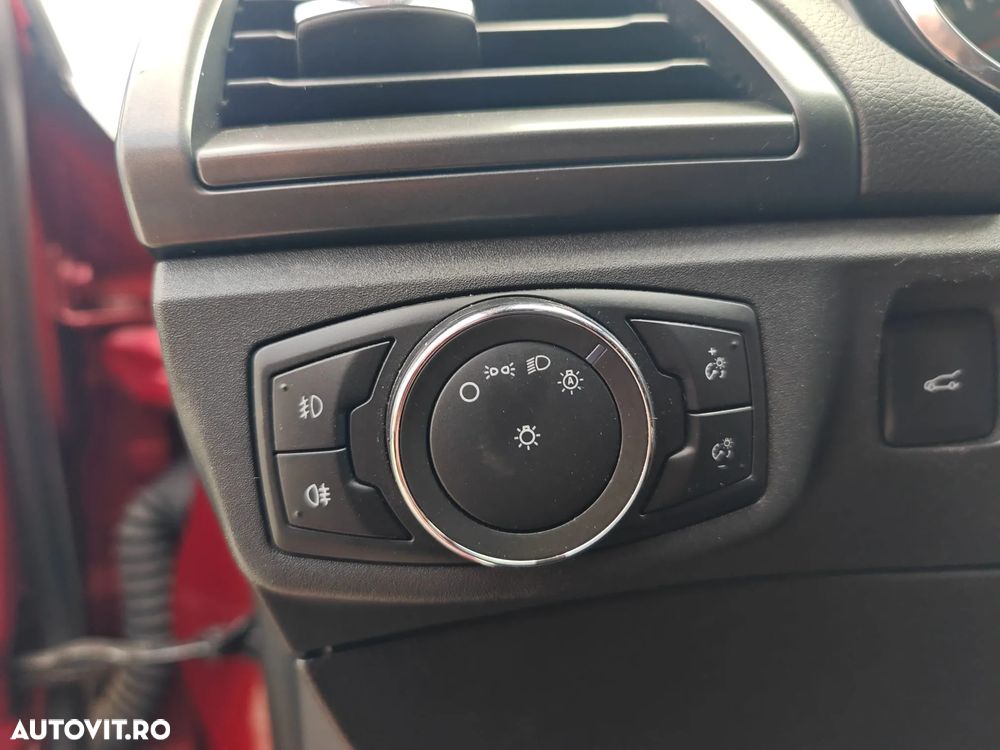 Ford Mondeo 2.0 TDCi Powershift Titanium - 17