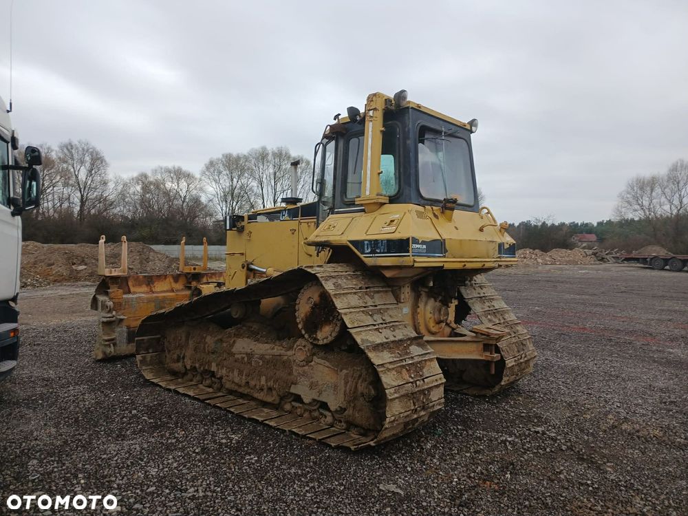 Caterpillar D6M - 3