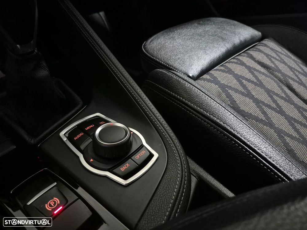 BMW X1 16 d sDrive Line xLine - 19