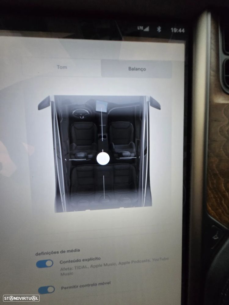 Tesla Model S Long Range - 23