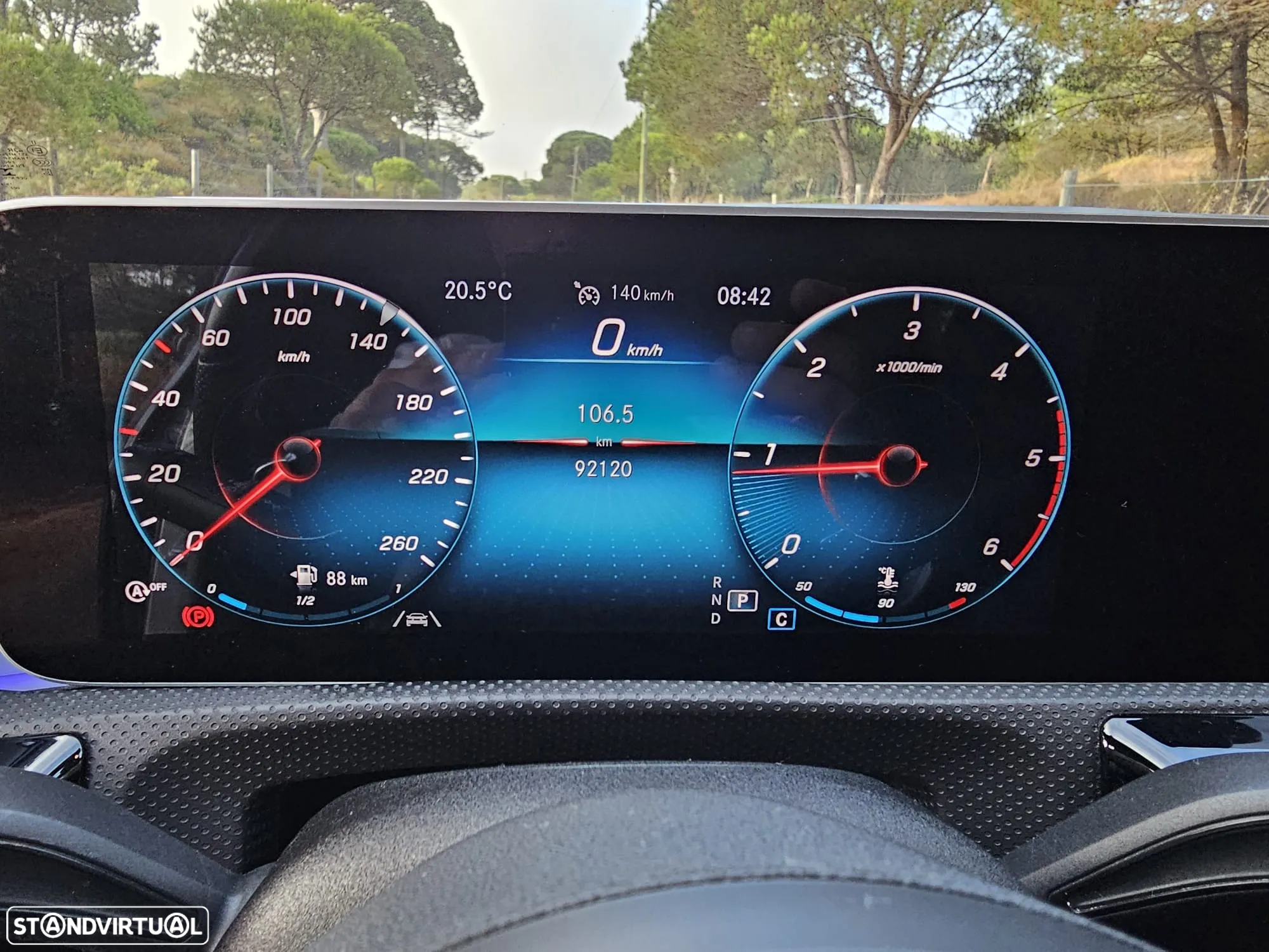 Mercedes-Benz CLA 180 d Shooting Brake 7G-DCT AMG Line - 12