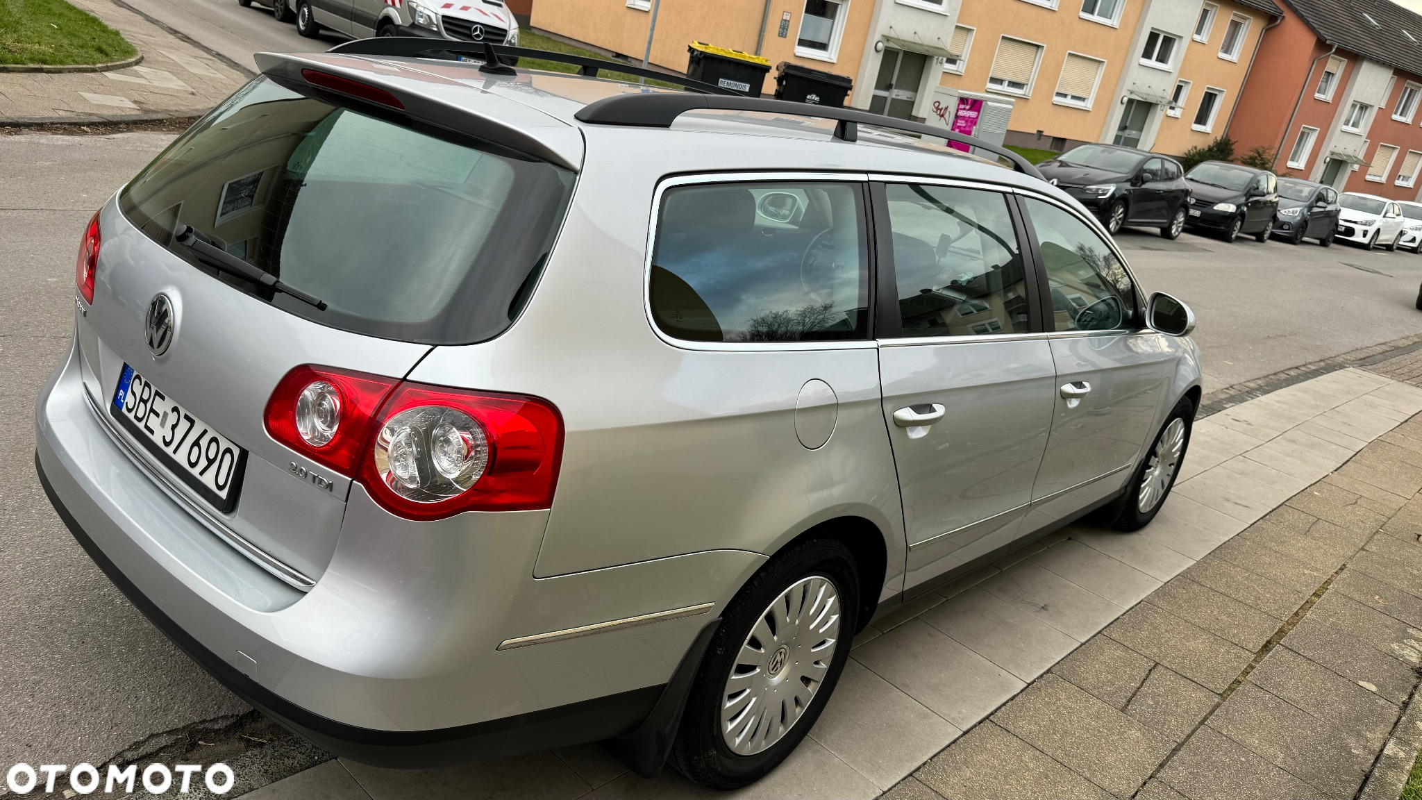 Volkswagen Passat - 4