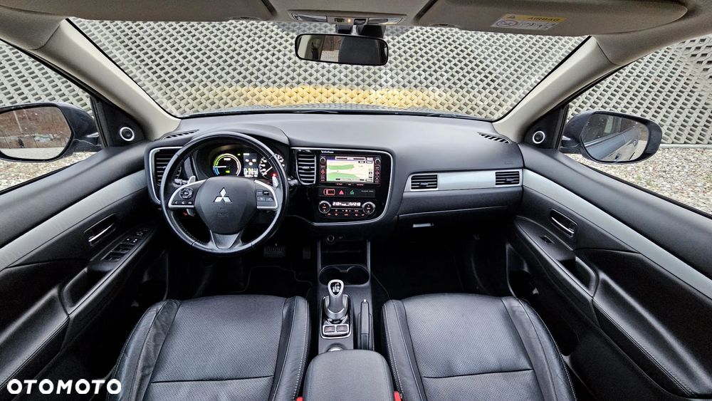 Mitsubishi Outlander 2.0 4WD Plus - 6