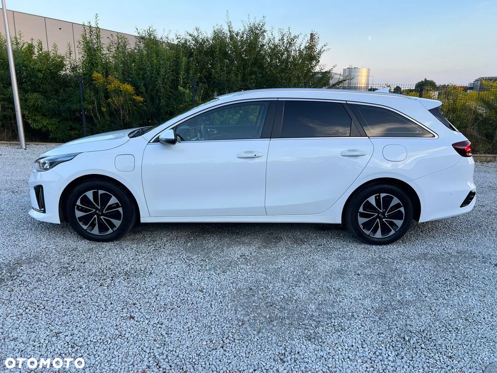 Kia Ceed SW 1.6 GDI DCT OPF Plug-in-Hybrid Spirit - 4
