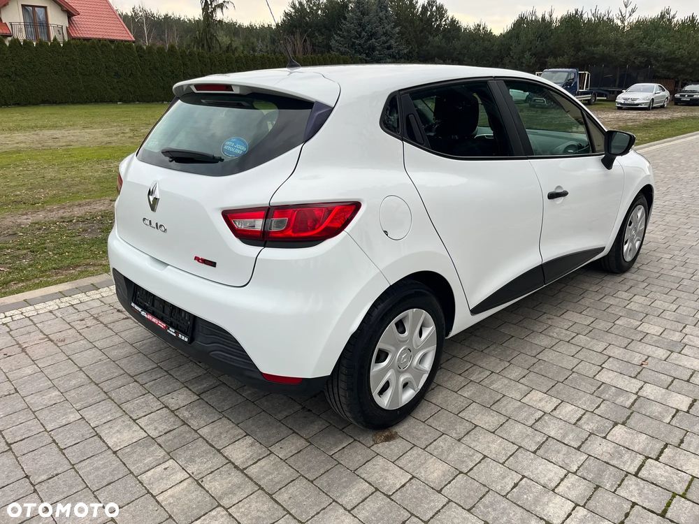 Renault Clio 1.2 16V 75 Experience - 8