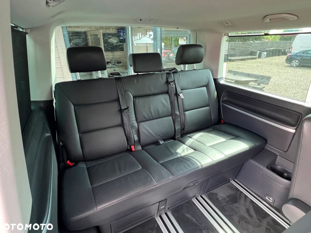Volkswagen Multivan - 24