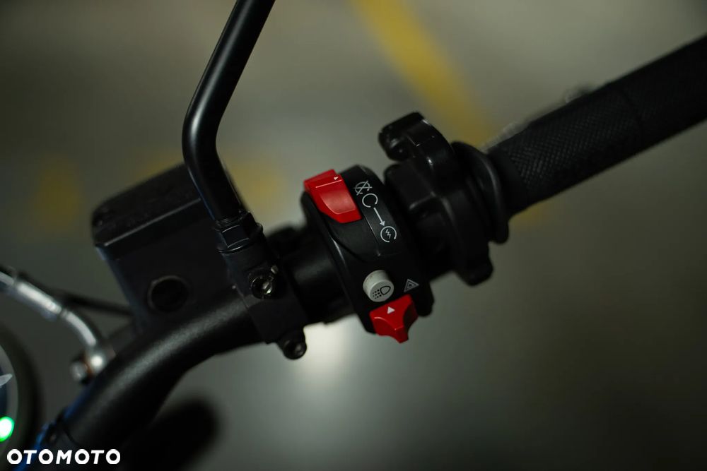 Ducati Scrambler - 12
