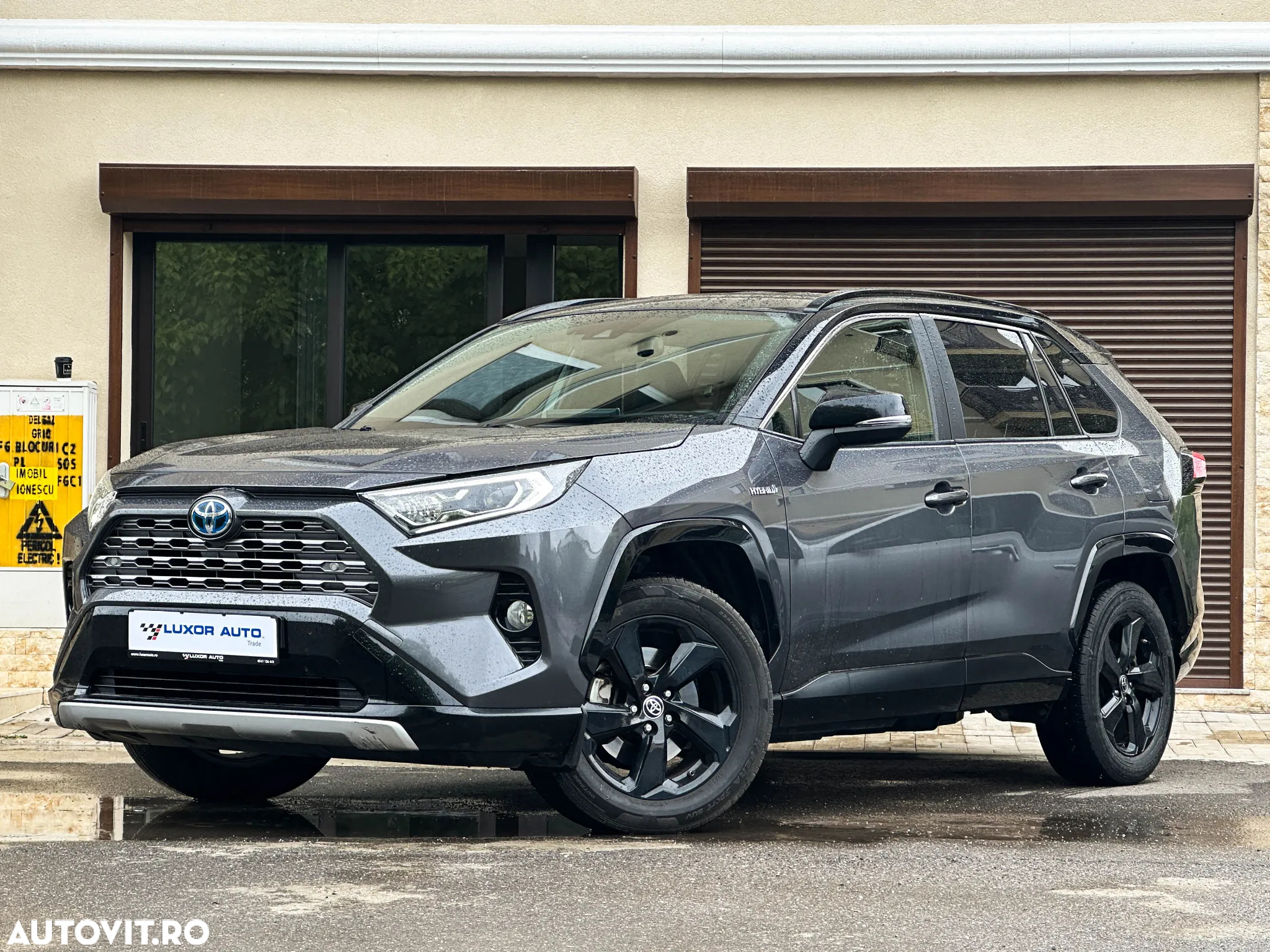 Toyota RAV4 2.5 4x4 Hybrid Lounge - 4