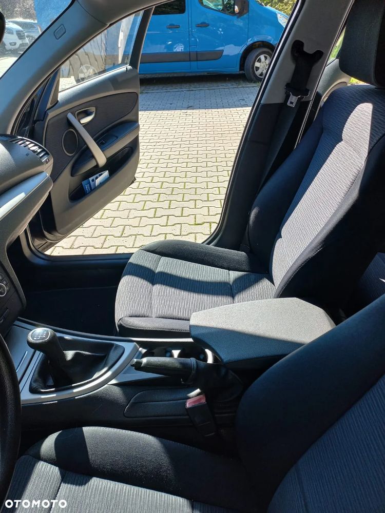 BMW Seria 1 116i - 17