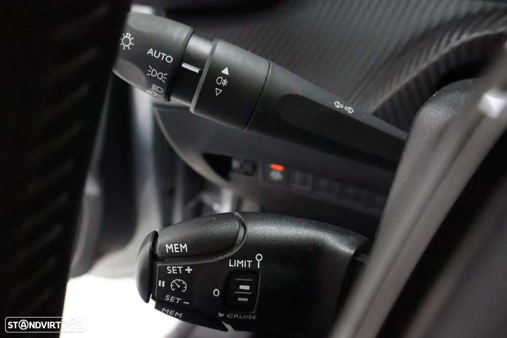 Peugeot 208 1.2 PureTech Active Pack - 16