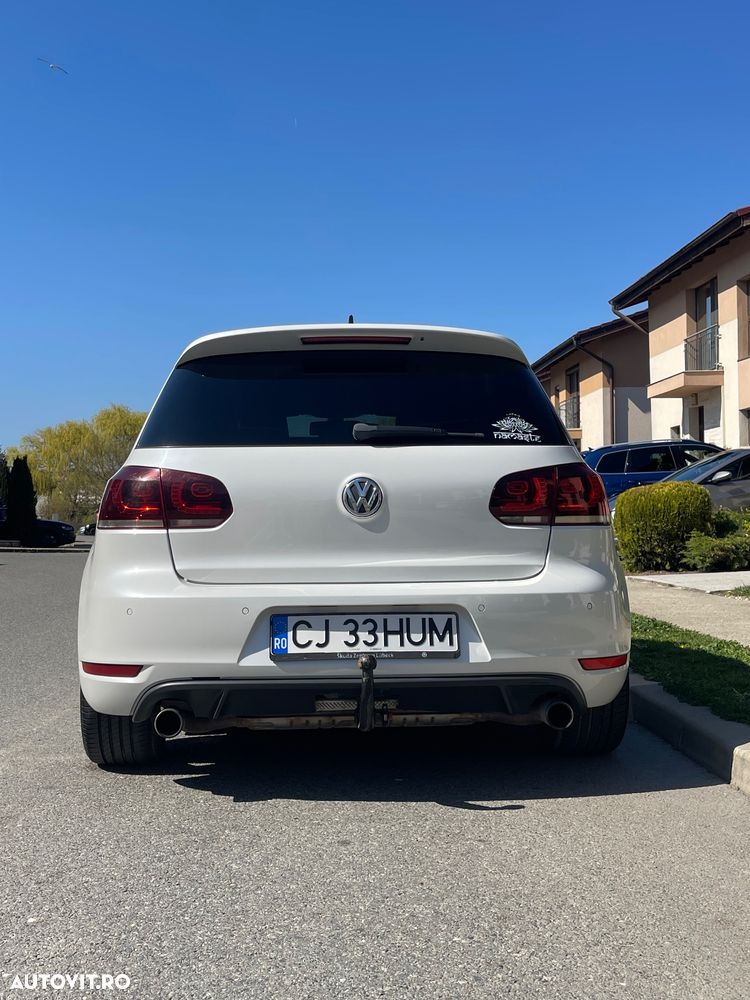 Volkswagen Golf - 5
