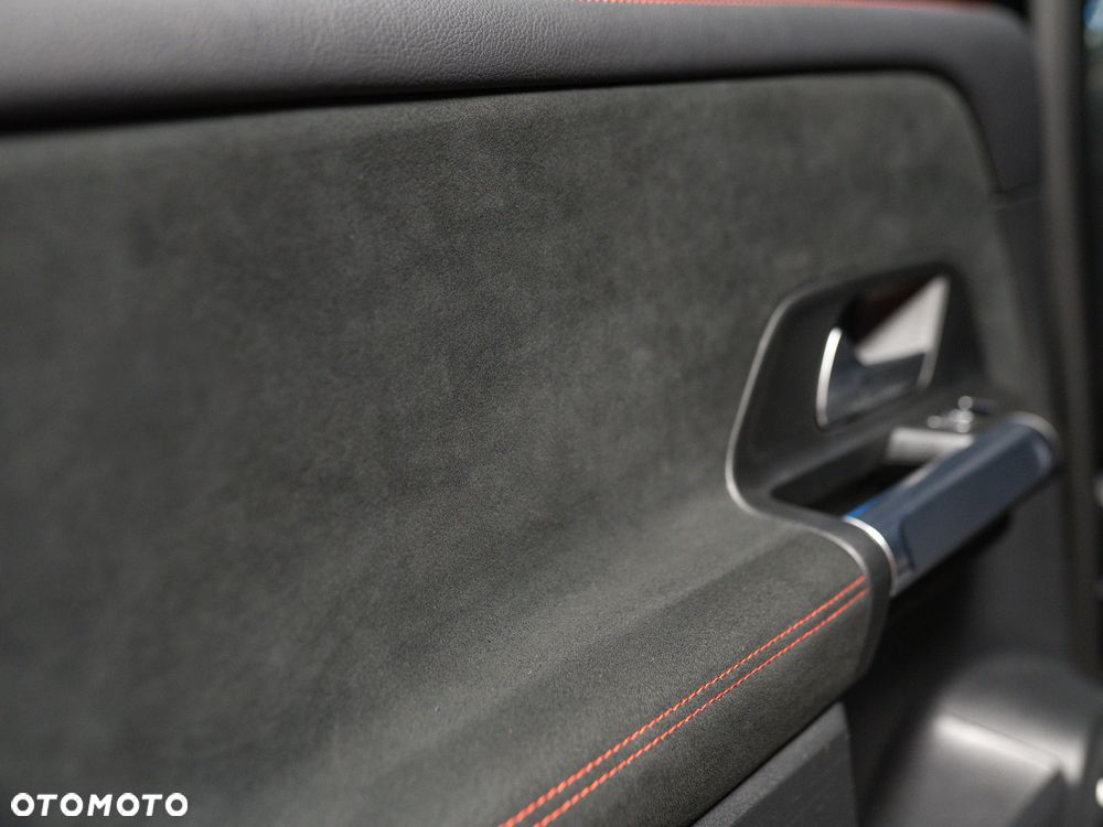 Mercedes-Benz GLB 200 AMG Line 7G-DCT - 16