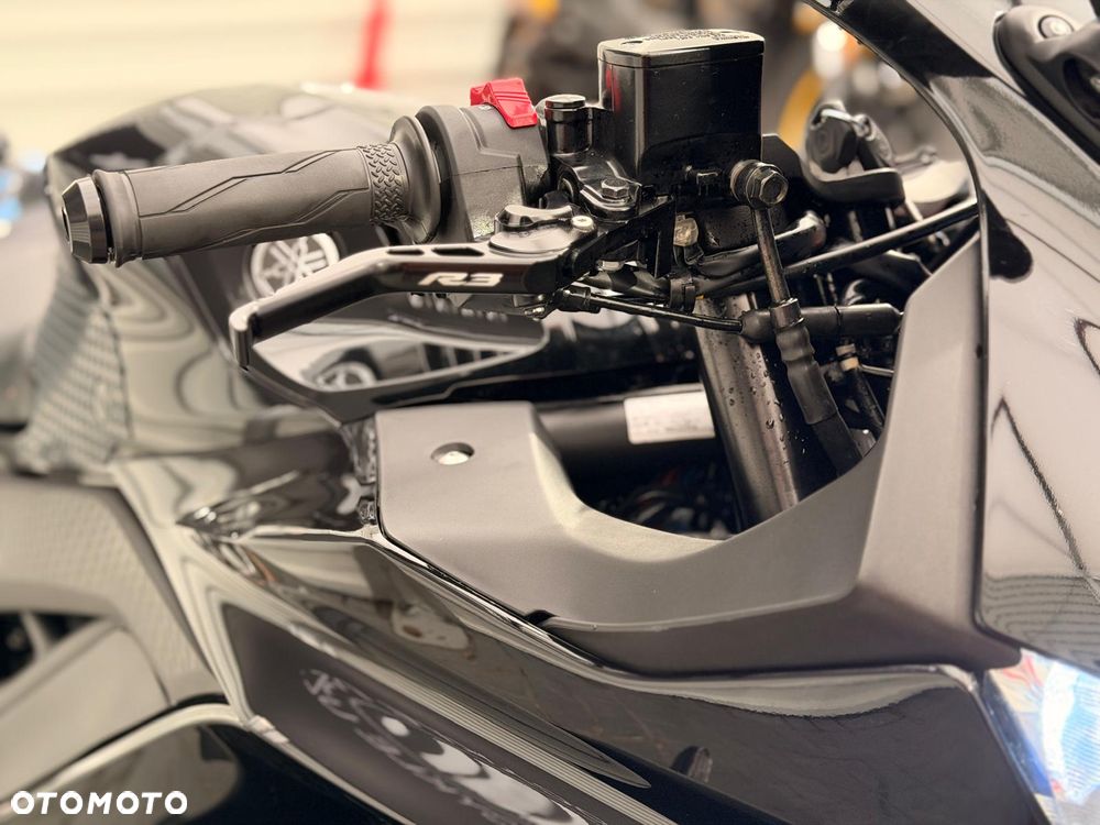 Yamaha YZF - 11