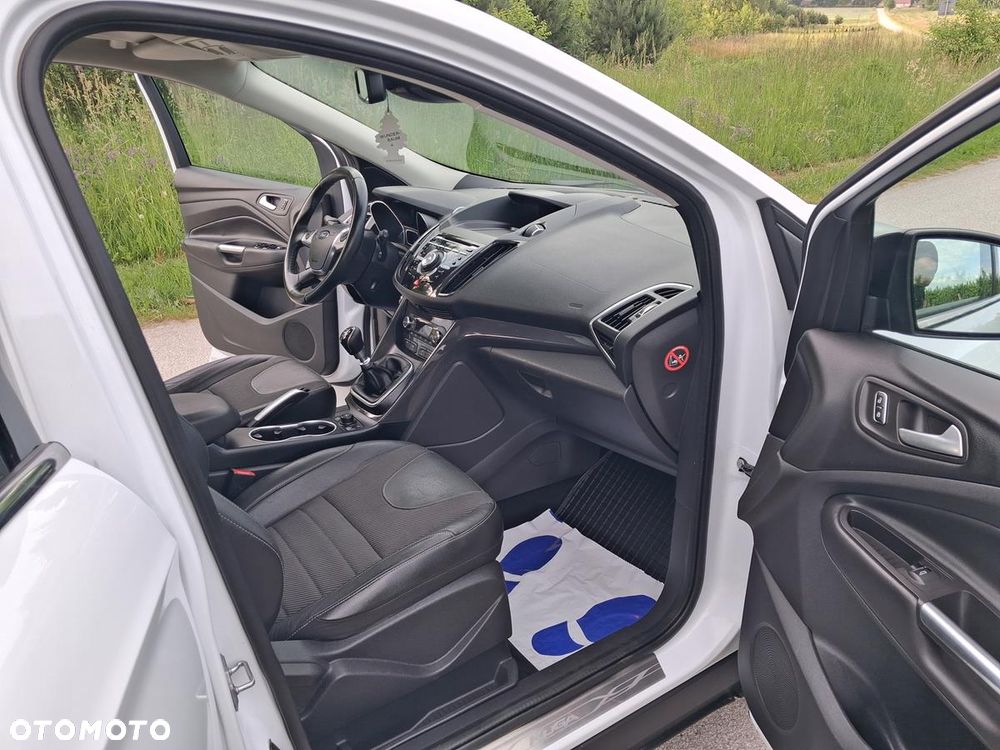 Ford Kuga - 22